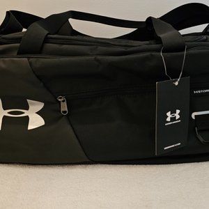 Under Armour Storm Duffle Bag Size Medium 41L in Black
